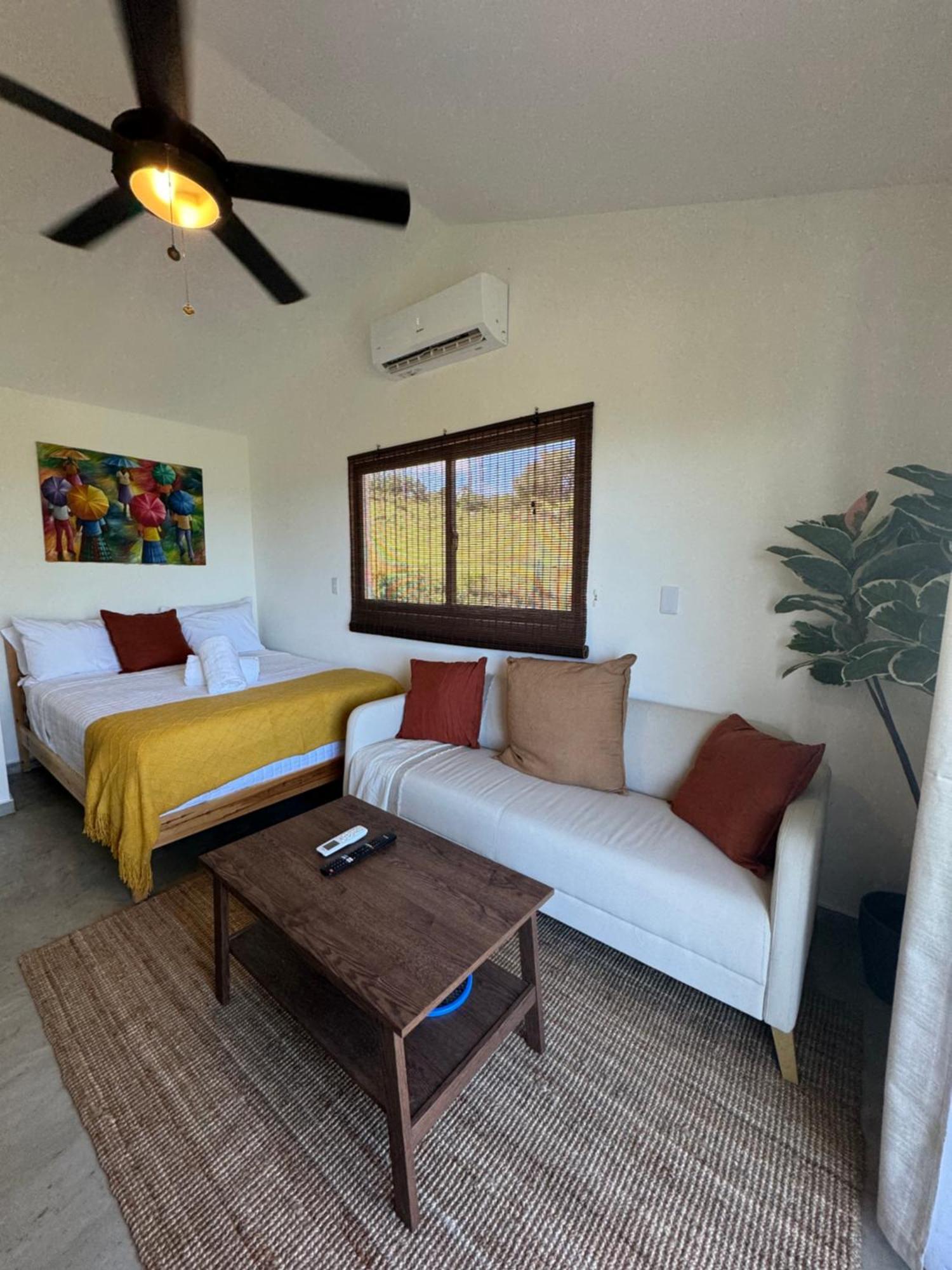 Catalina, Cabrera Oceanview Multi 2 Bd 2 Bath Condo Units With Balcony And Pool Luaran gambar