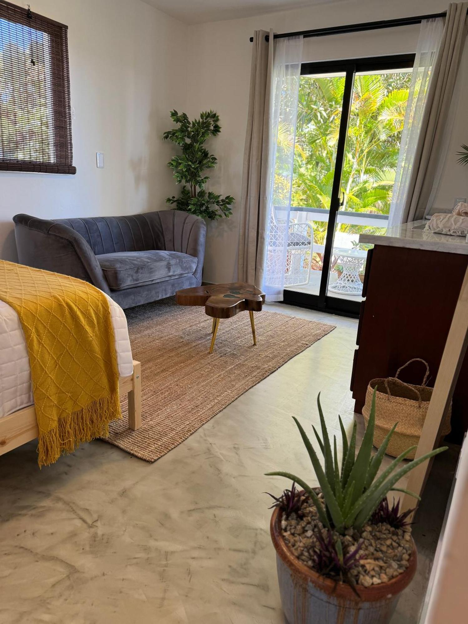 Catalina, Cabrera Oceanview Multi 2 Bd 2 Bath Condo Units With Balcony And Pool Luaran gambar